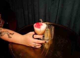 Valentine’s Day Wine Dinners and Birds of a Feather Opening valentines-day-wine-dinners-and-birds-of-a-feather-opening