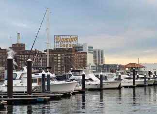 Woodlawn High School Massive Brawl Caught on Video woodlawn-high-school-massive-brawl-caught-on-video