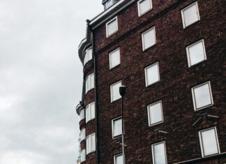 Rural Vs Suburban Vs City Living Reddit: Which Lifestyle Wins?