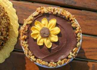 Pimlico Cake: Beloved Preakness Tradition pimlico-cake-beloved-preakness-tradition