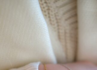 Most Wealthy Suburbs Of Chicago: Discover Luxurious Living Gems