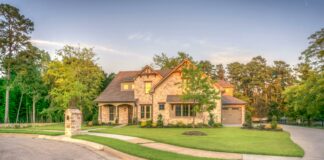 Suburban Chrysler Garden City: Discover Unmatched Deals Today!