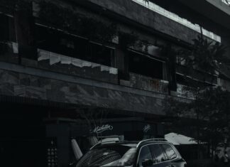 Black On Black Suburban: Why This Sleek SUV Turns Heads Everywhere