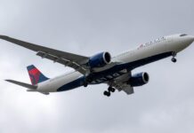 Delta Flight DL275 Diverted: What Are the Airline’s Response and Compensation Policies? Delta Flight DL275 diverted, DL275 LAX diversion, Delta emergency landing LAX, DL275 flight update, Delta diverted flight news, DL275 incident report, LAX airport flight diversion